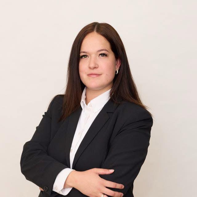 Portretfoto van Olivia Kroon